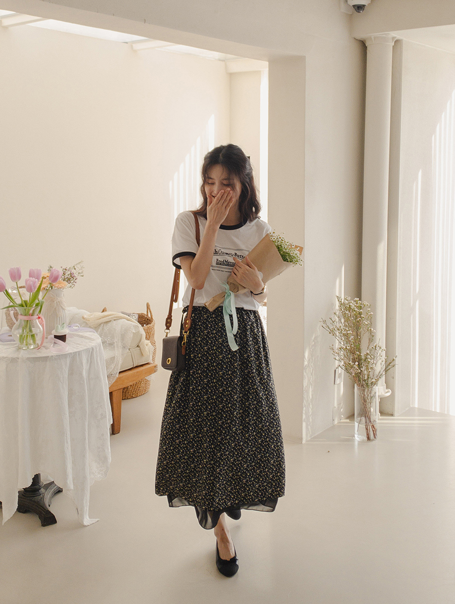 블라우스 모델 착용 이미지-S3L9