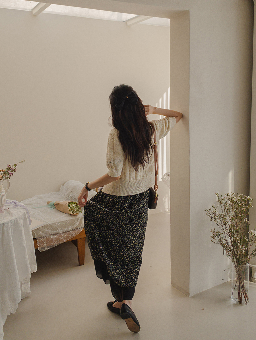 블라우스 모델 착용 이미지-S3L12