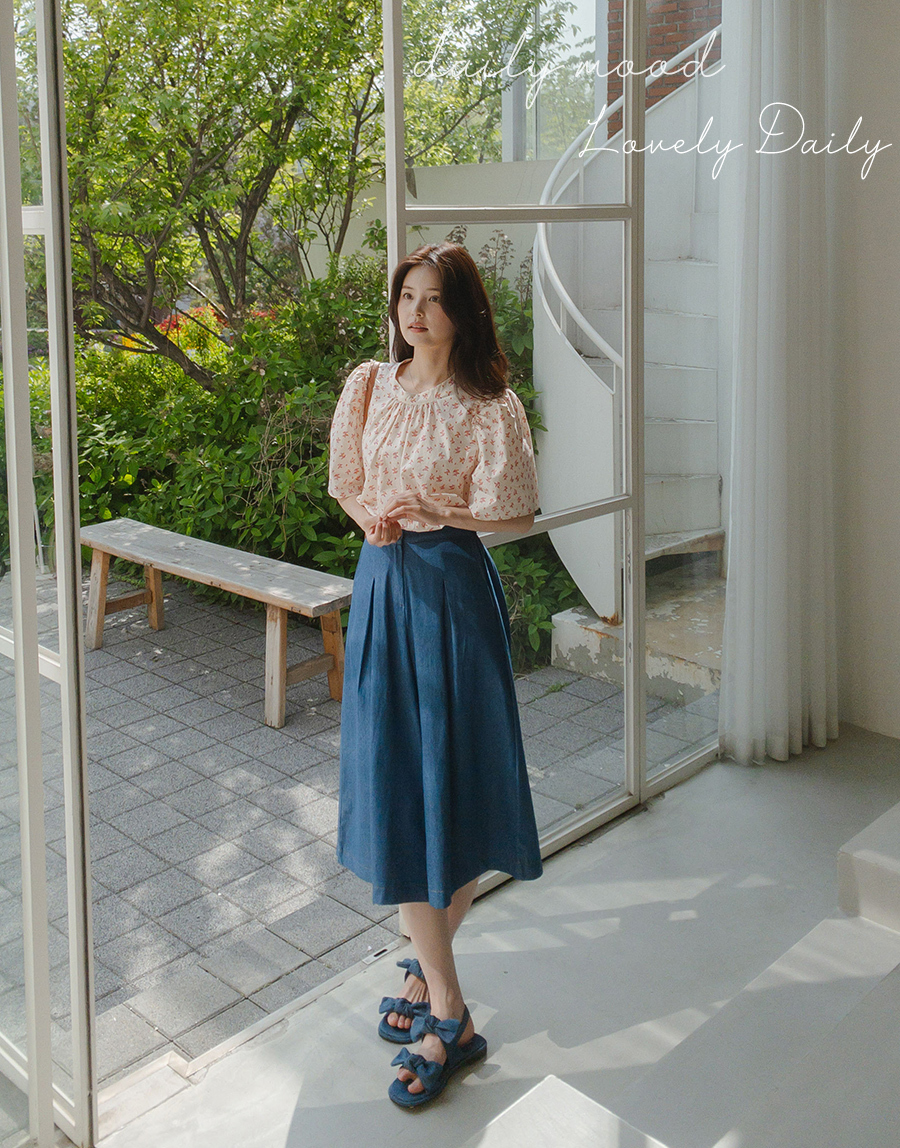 드레스 모델 착용 이미지-S2L5