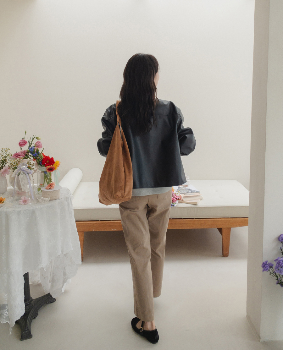 재킷 모델 착용 이미지-S2L5