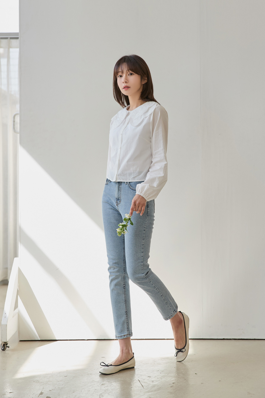 바지 모델 착용 이미지-S2L8