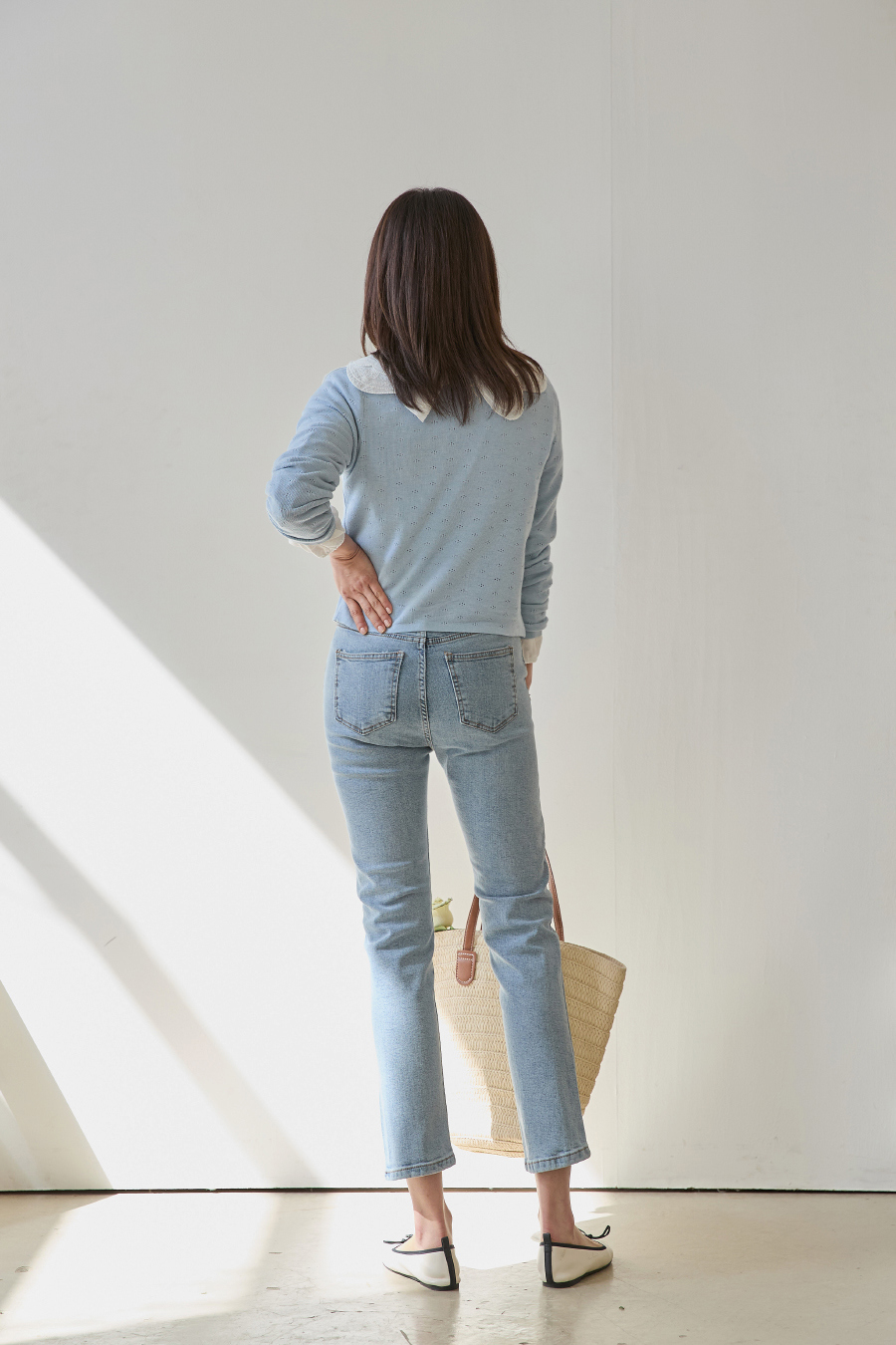 바지 모델 착용 이미지-S2L16