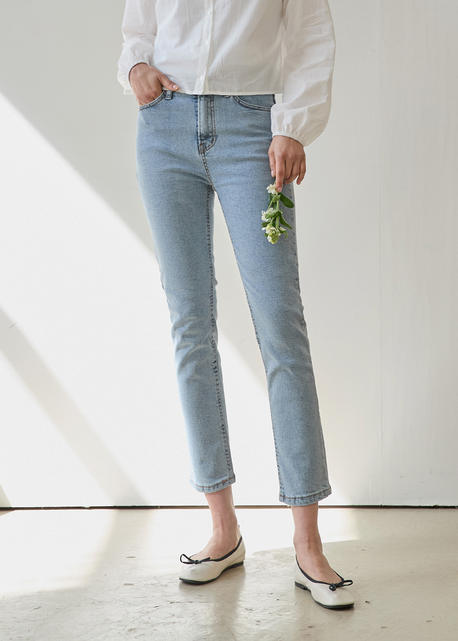 바지 모델 착용 이미지-S2L2