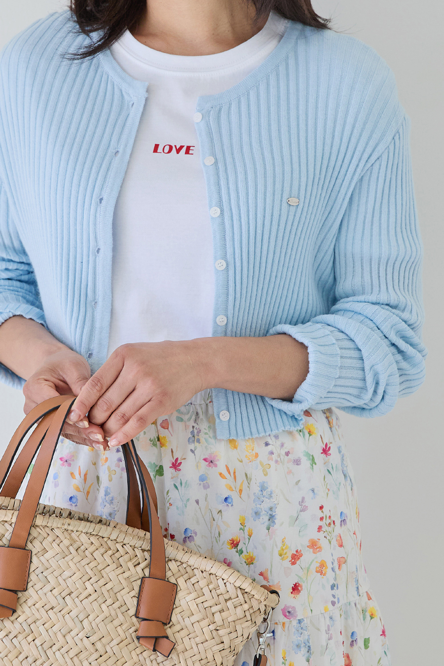 반팔 티셔츠 모델 착용 이미지-S1L18