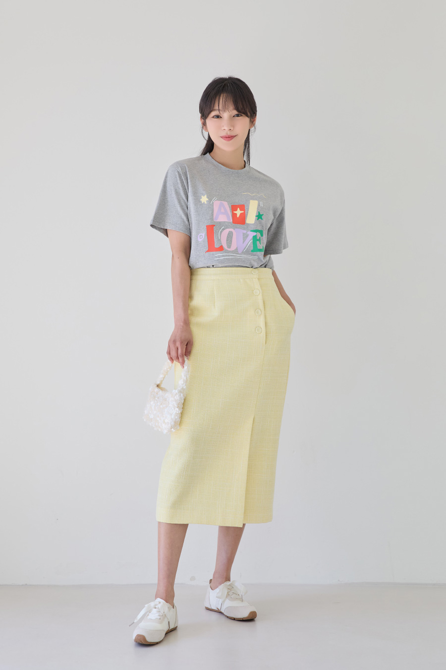 반팔 티셔츠 모델 착용 이미지-S1L8