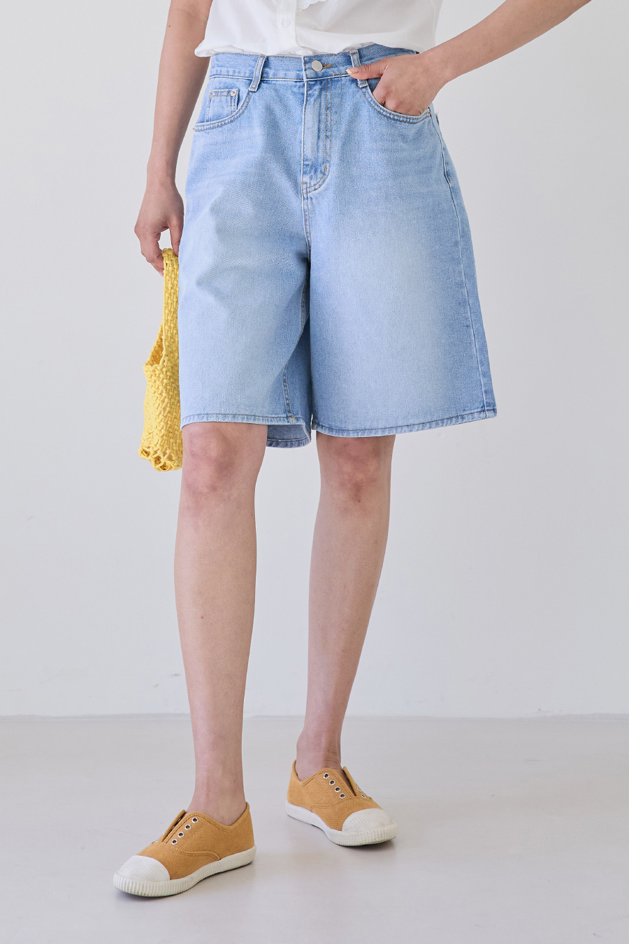 반바지 모델 착용 이미지-S1L15