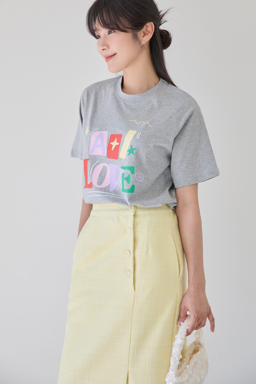 반팔 티셔츠 모델 착용 이미지-S1L5