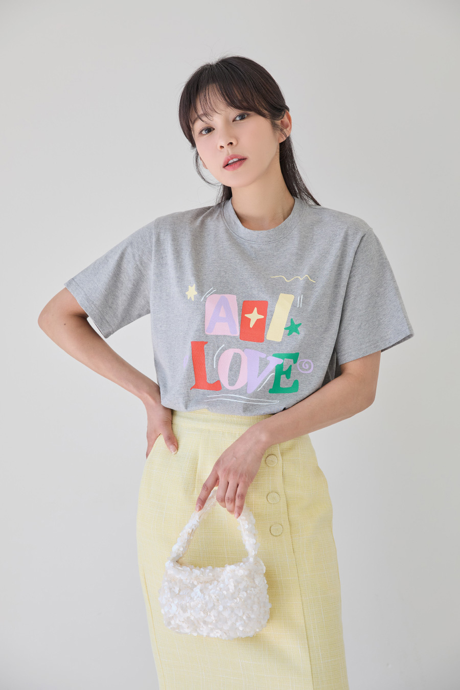 반팔 티셔츠 모델 착용 이미지-S1L17