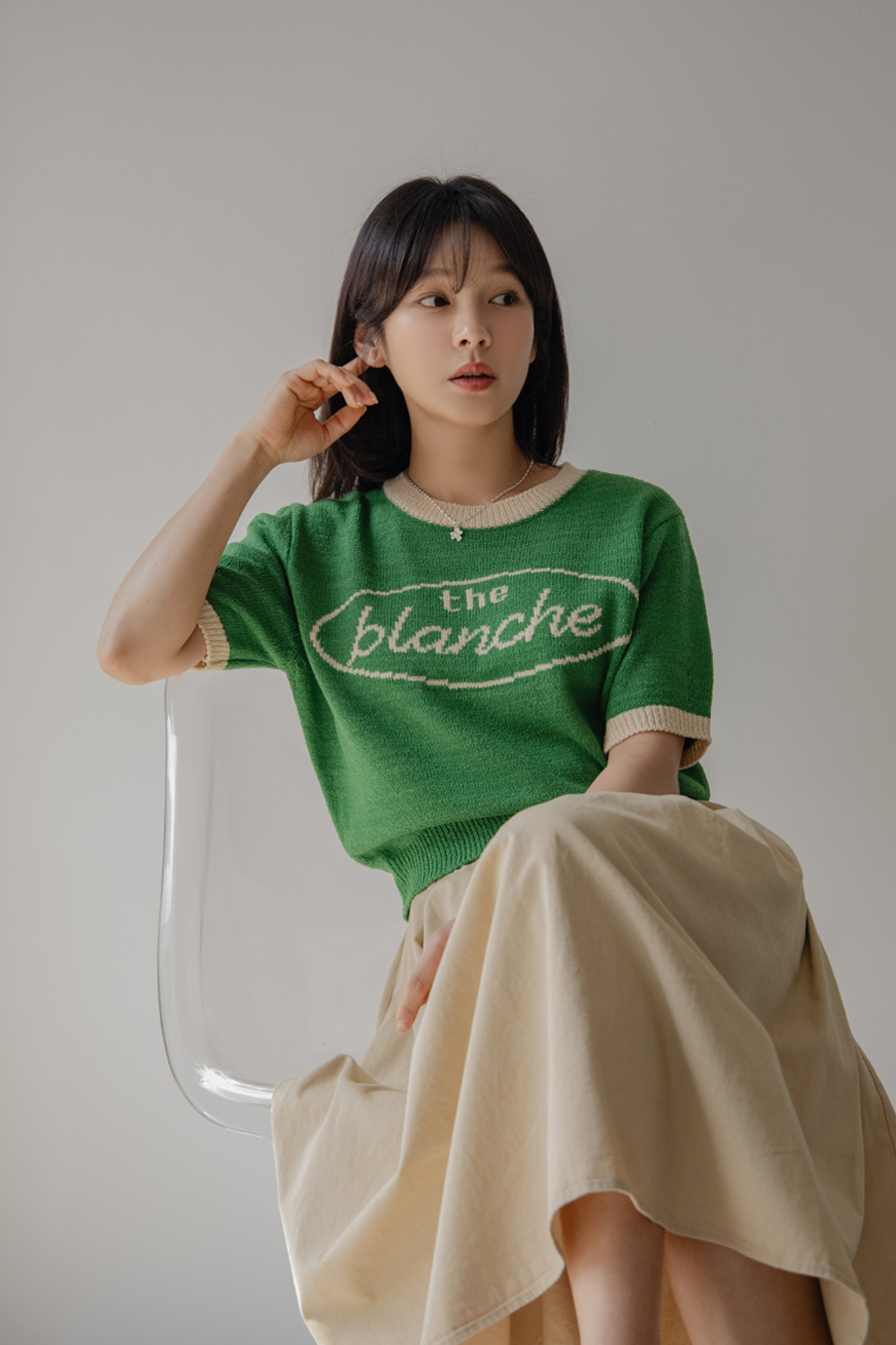 반팔 티셔츠 모델 착용 이미지-S1L19