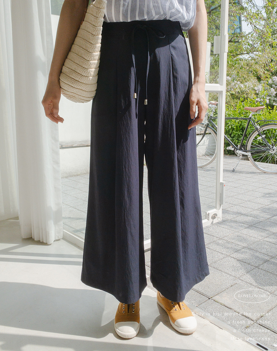 롱 스커트 모델 착용 이미지-S2L6