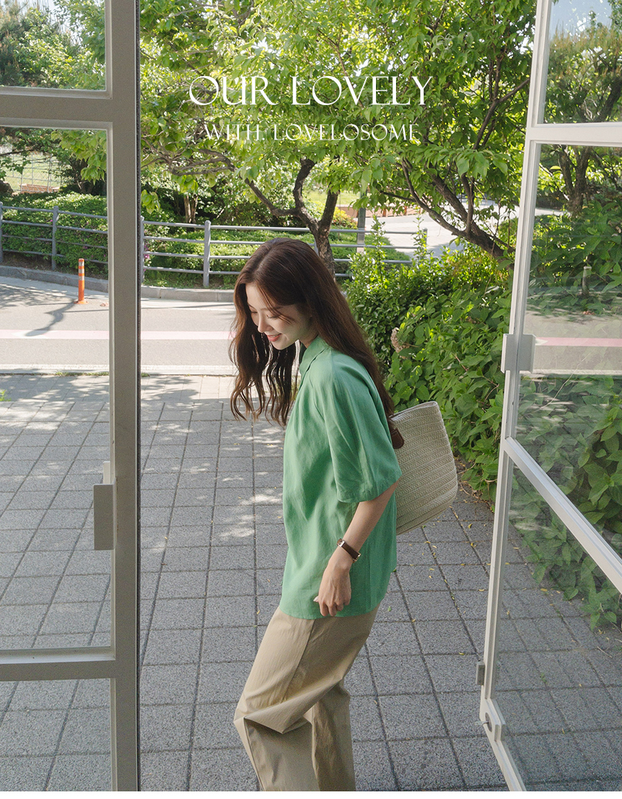 블라우스 모델 착용 이미지-S2L9