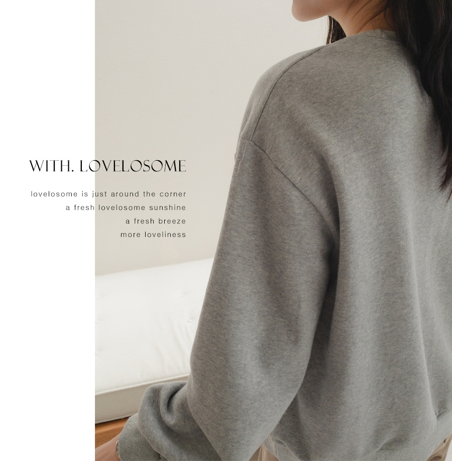 긴팔 티셔츠 모델 착용 이미지-S2L5