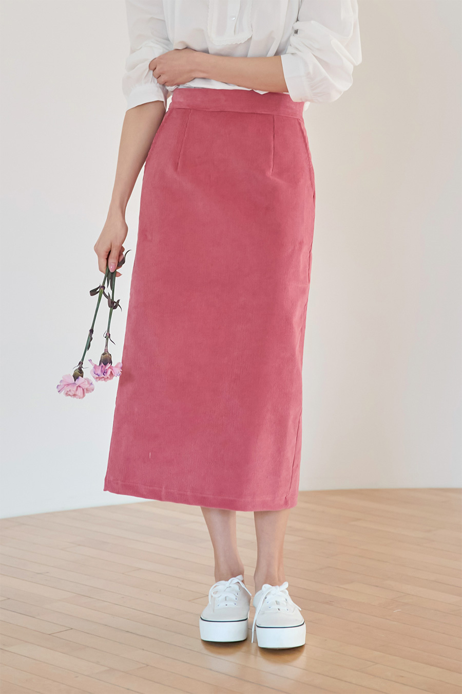 치마 모델 착용 이미지-S1L2