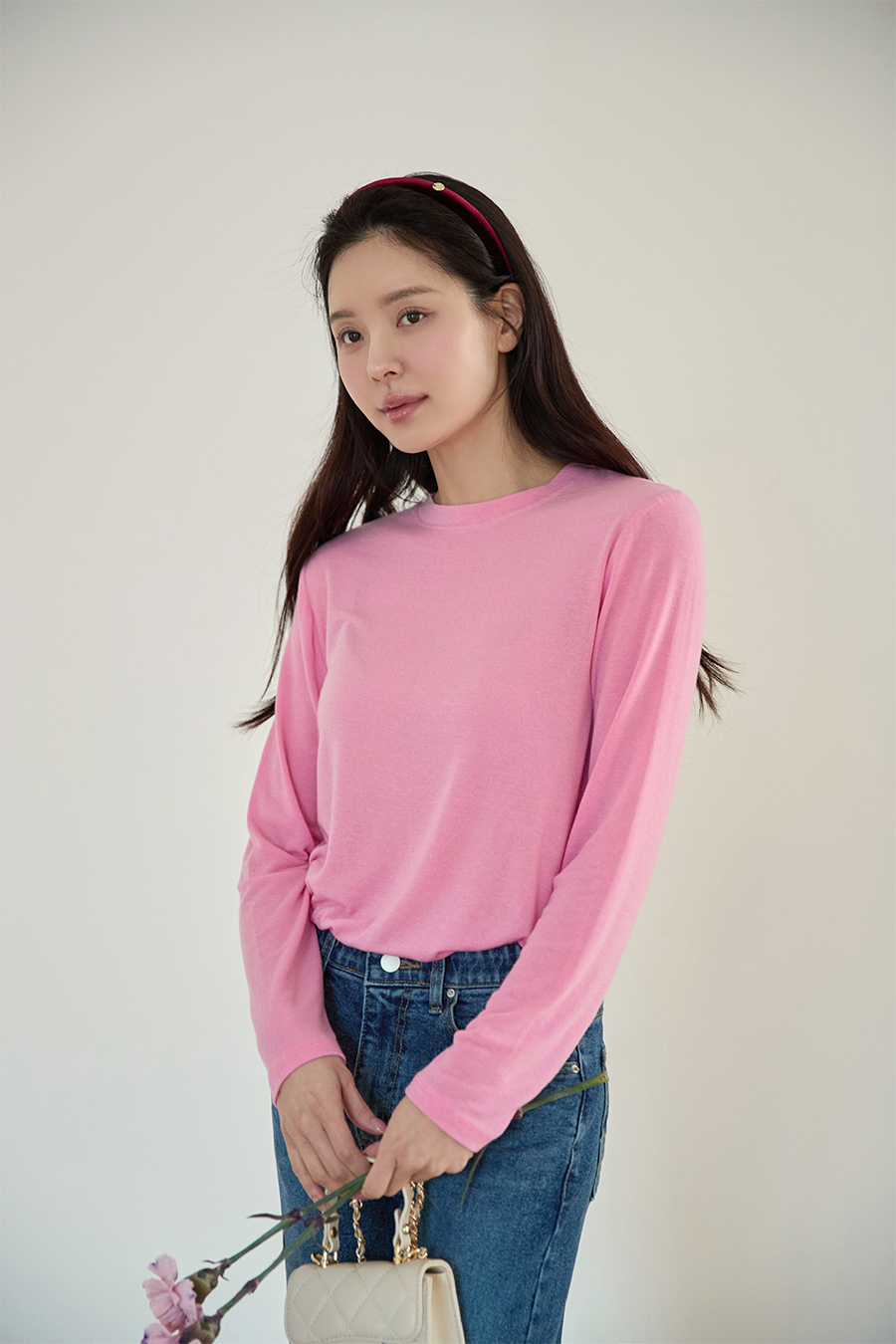 긴팔 티셔츠 모델 착용 이미지-S1L18