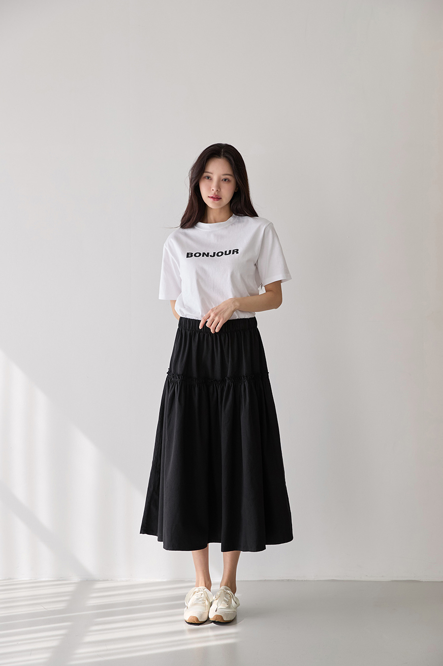 반팔 티셔츠 모델 착용 이미지-S2L6