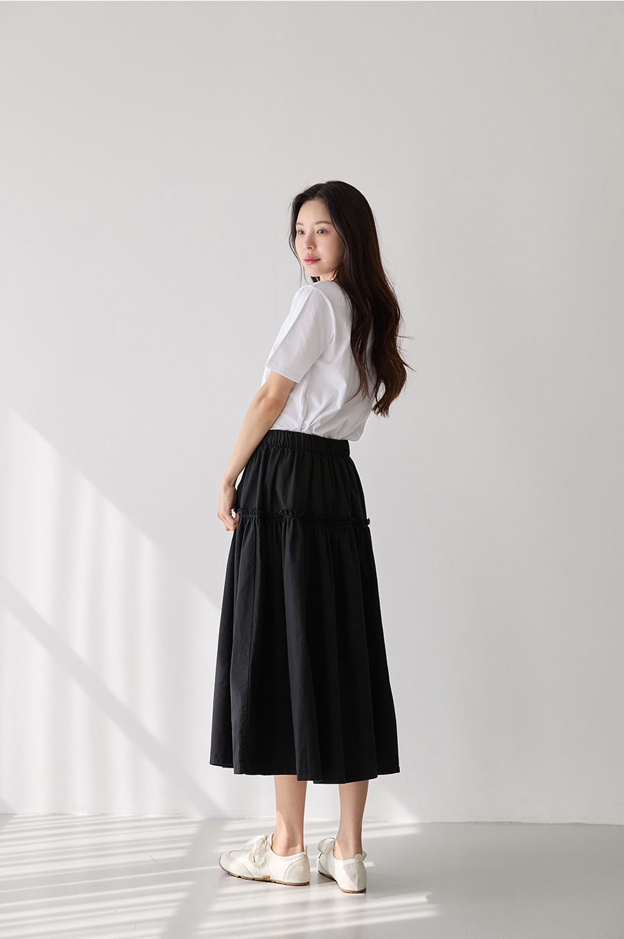 반팔 티셔츠 모델 착용 이미지-S2L15