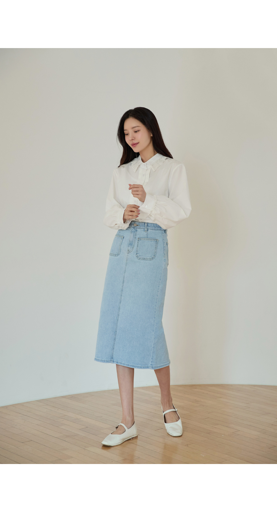 드레스 모델 착용 이미지-S2L4