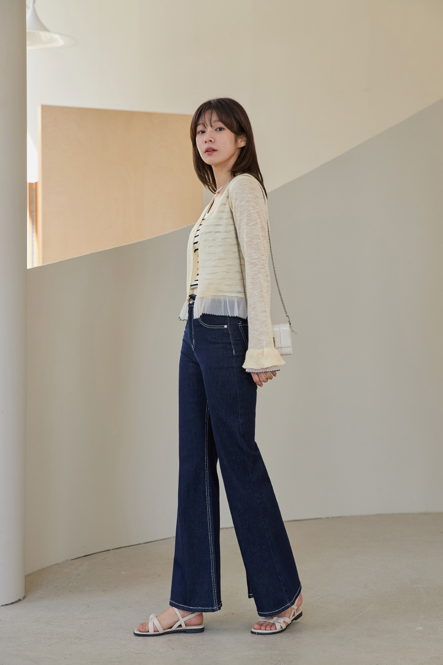 바지 모델 착용 이미지-S1L12