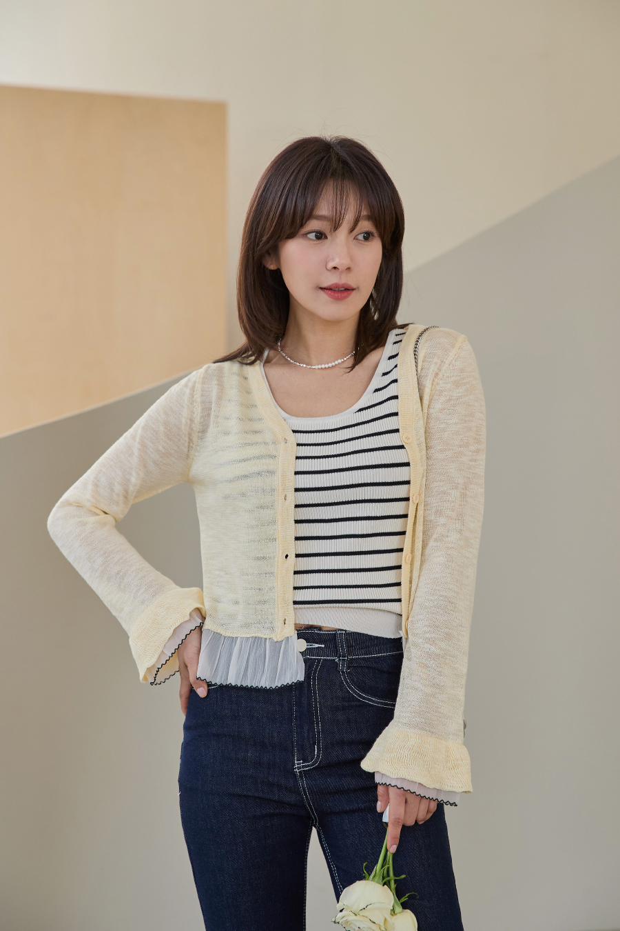 카디건 모델 착용 이미지-S1L3