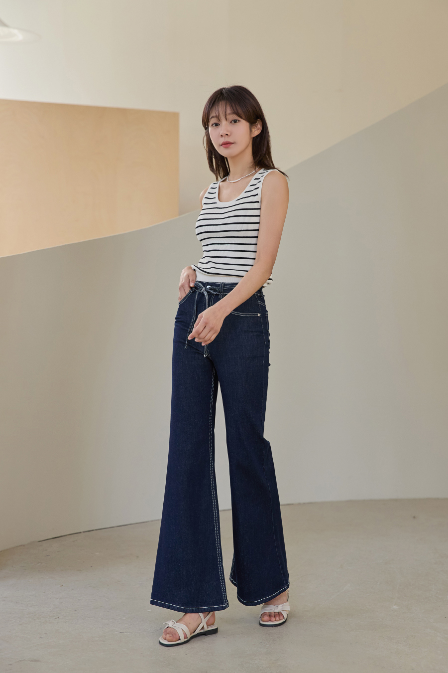 바지 모델 착용 이미지-S1L4