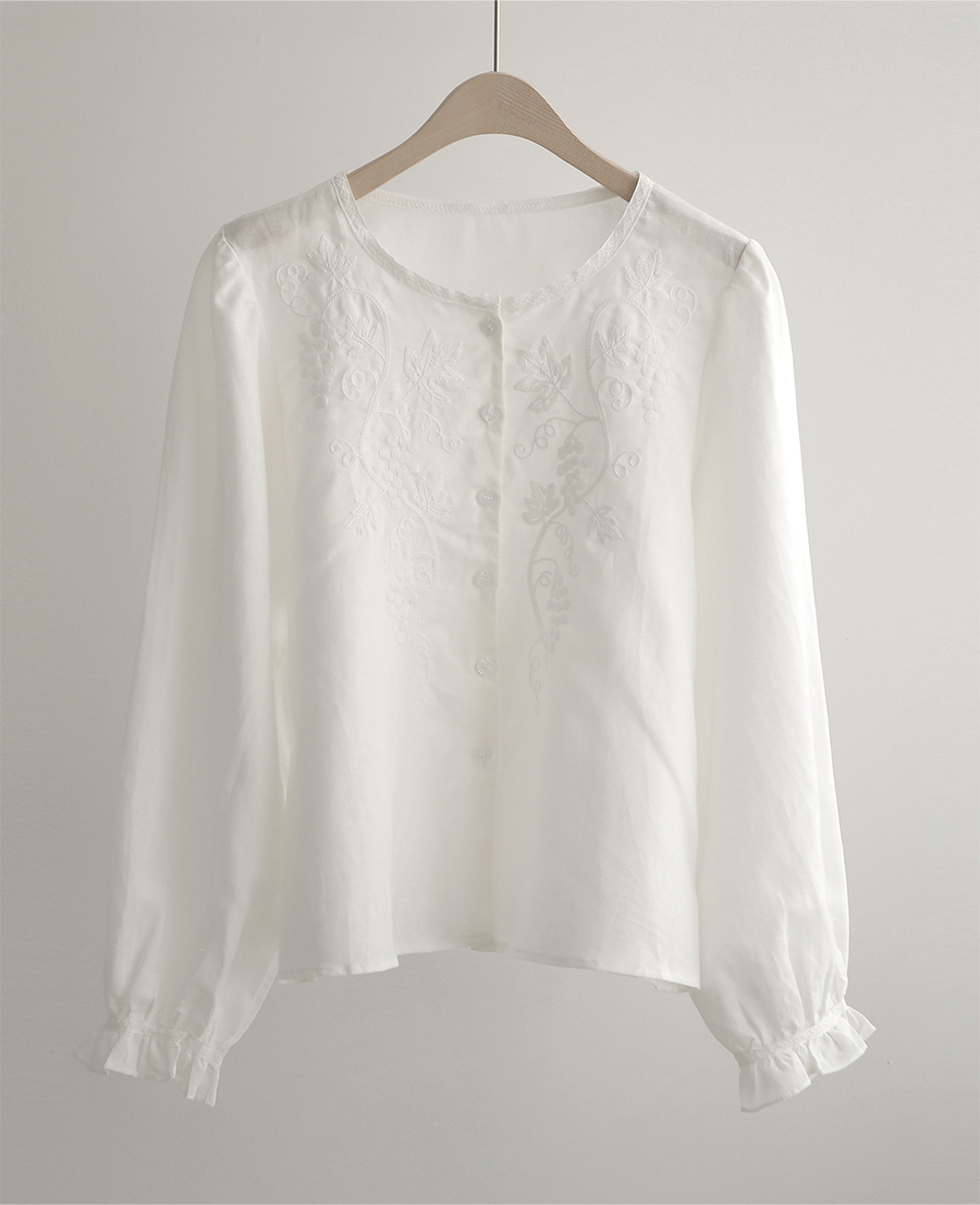 긴팔 티셔츠 화이트 색상 이미지-S1L16