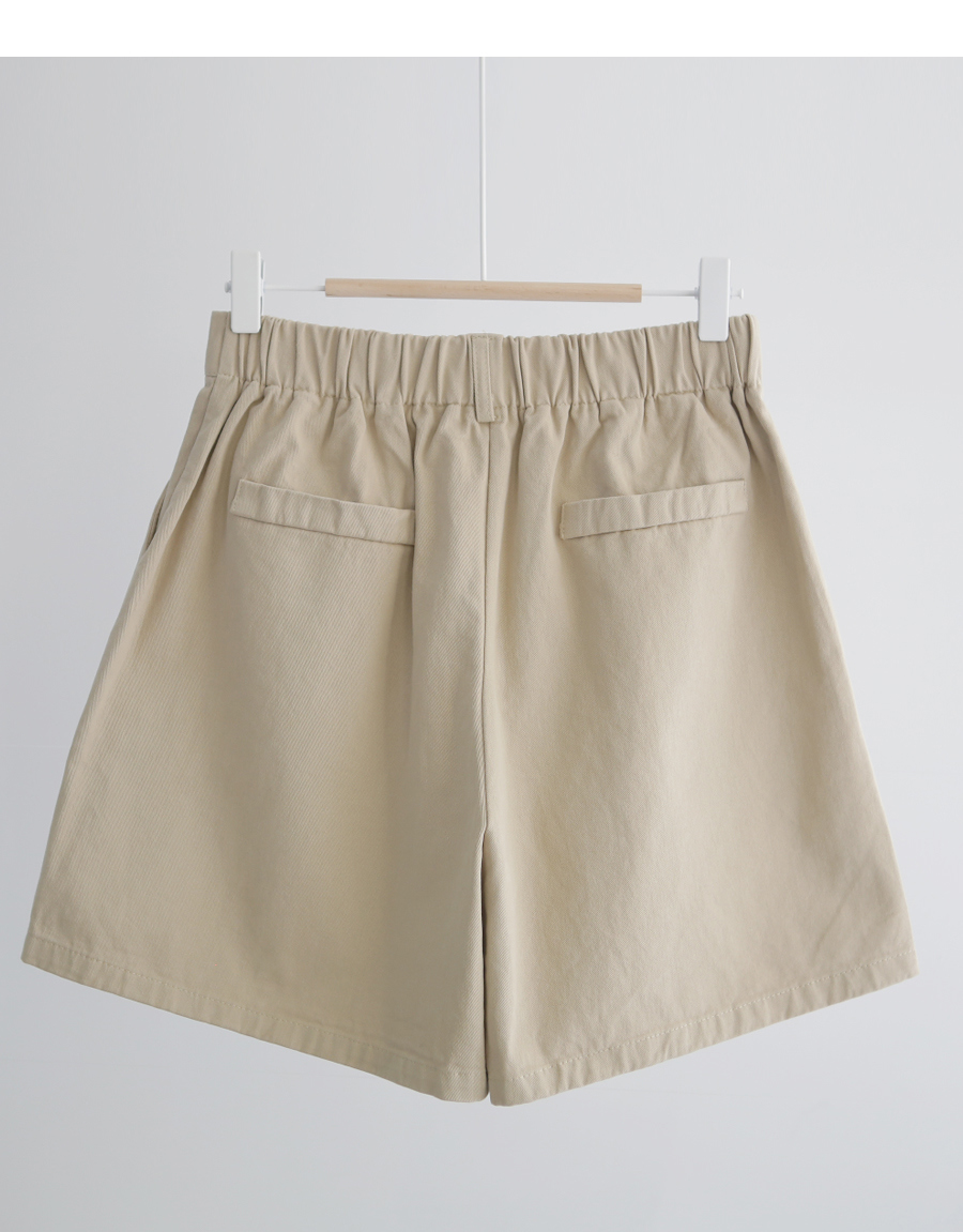 반바지 크림 색상 이미지-S1L18