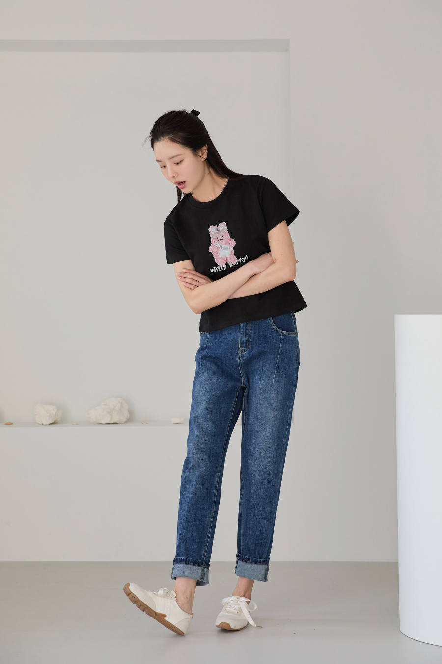 반팔 티셔츠 모델 착용 이미지-S1L10