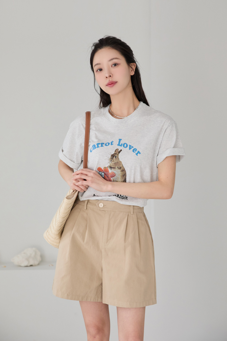 반바지 모델 착용 이미지-S1L5