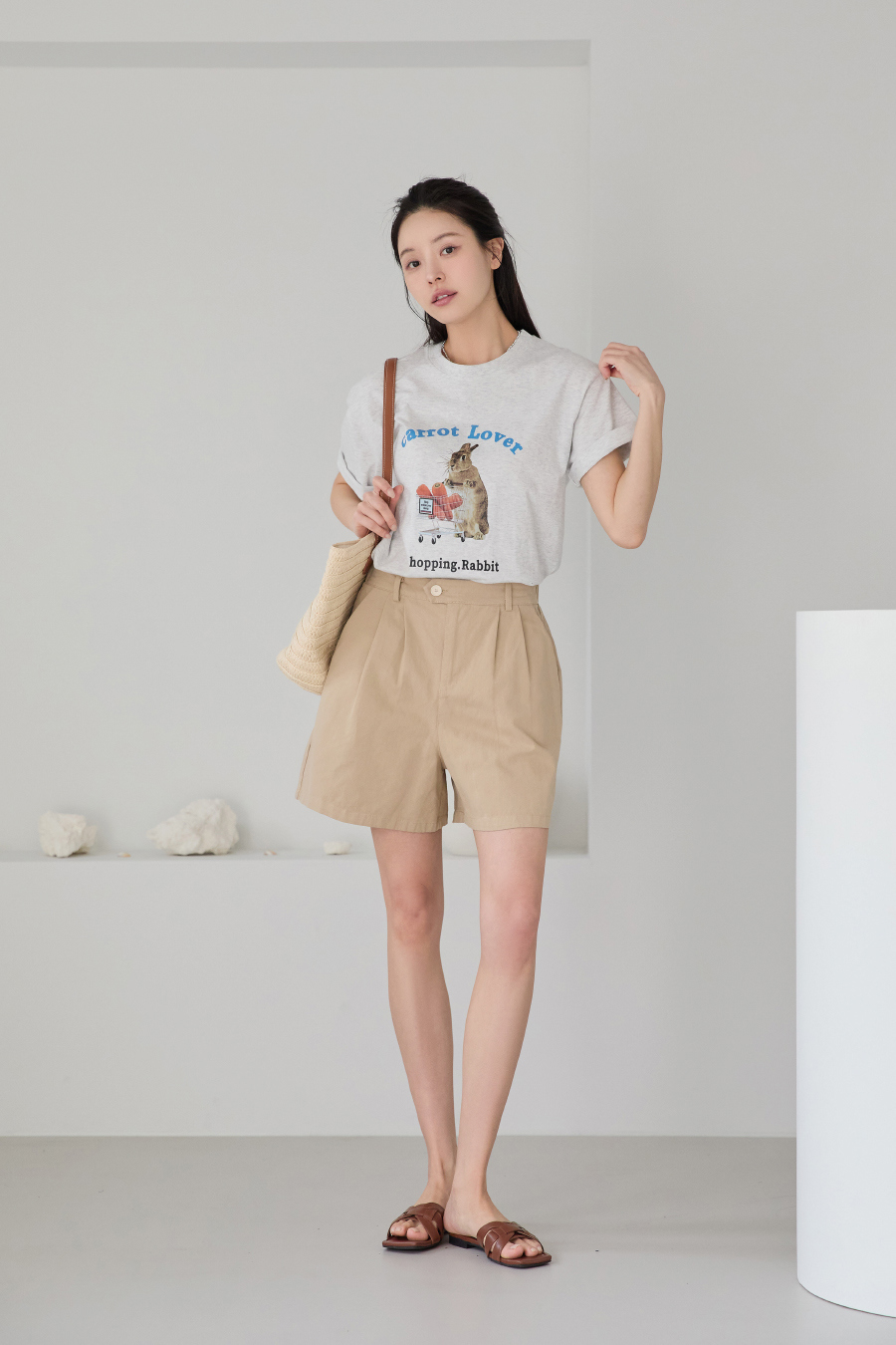 반팔 티셔츠 모델 착용 이미지-S1L11