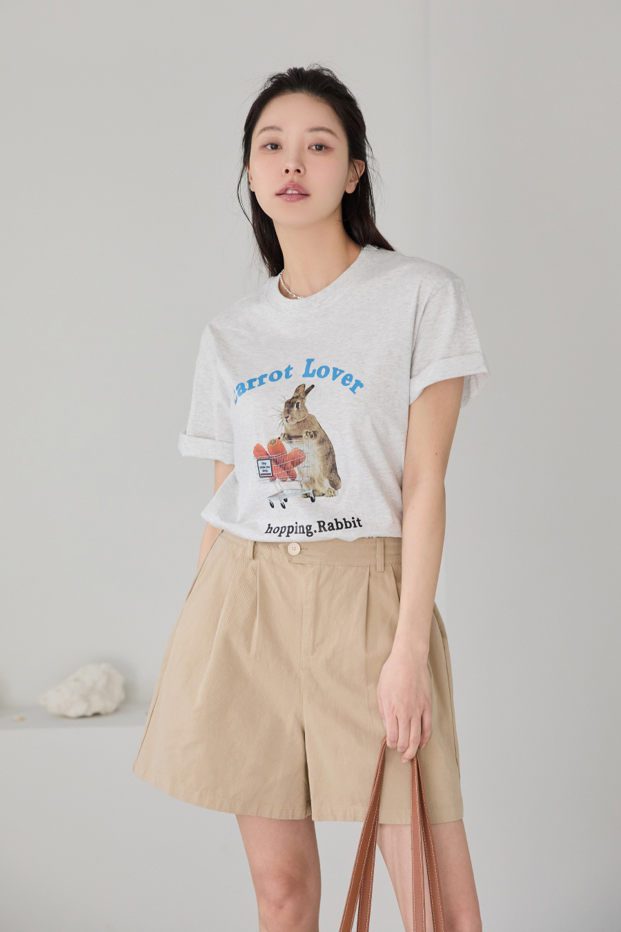 반팔 티셔츠 모델 착용 이미지-S1L12